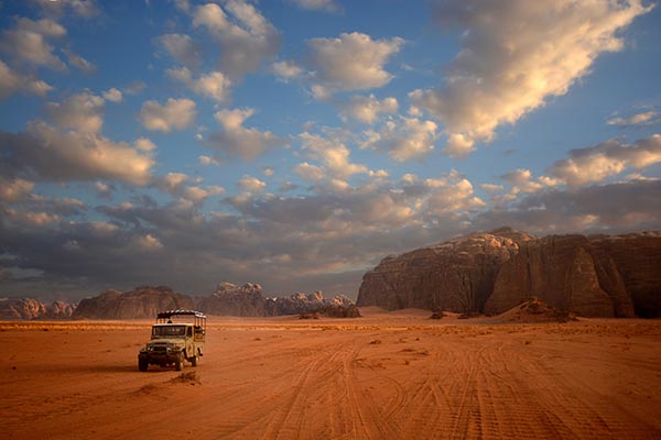 Jeep tour in Wadi Rum Jordan