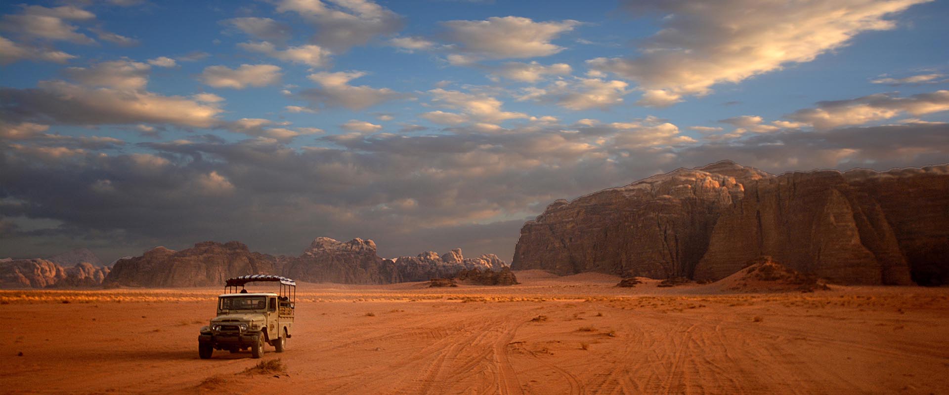 Explore Wadi Rum by jeeps